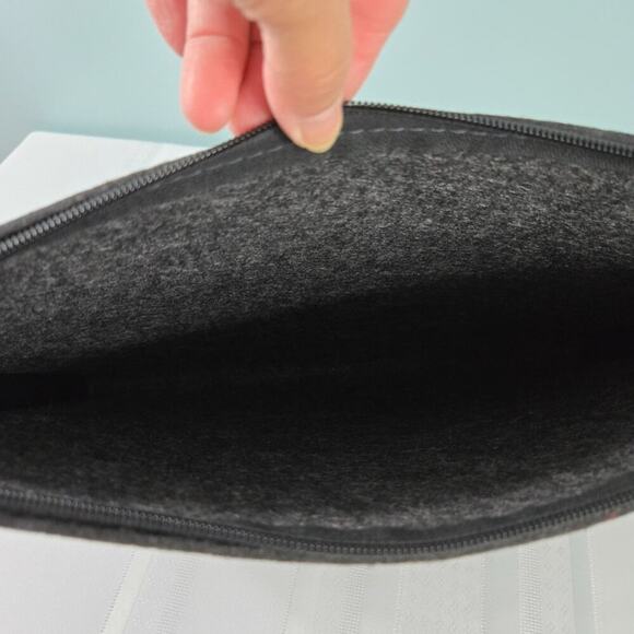 Document Organizers - Zippered Gray Felt Pouches in 3 Sizes - Picture 2 of 9